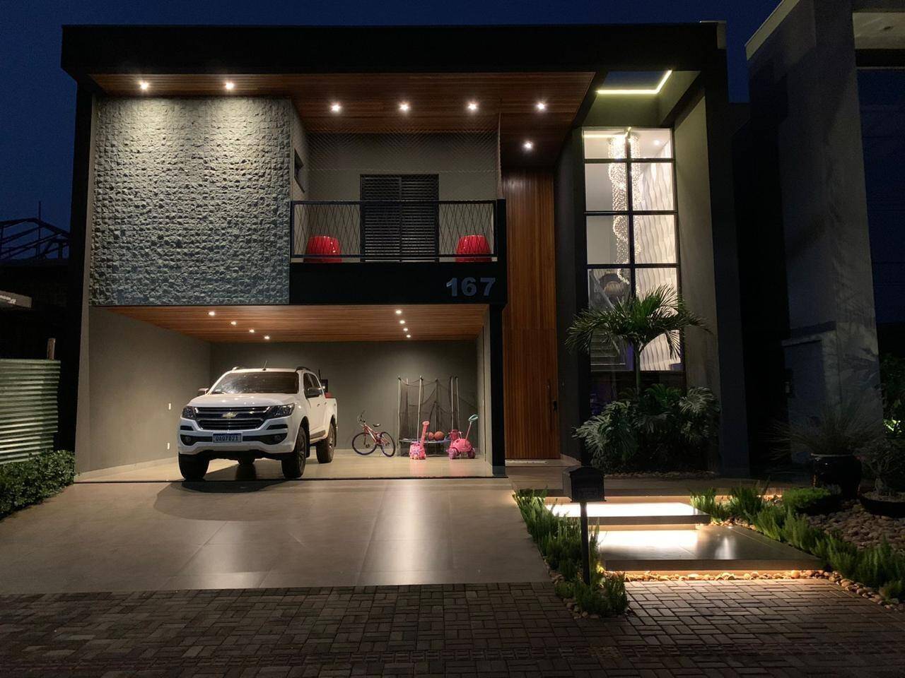 Casa, 4 quartos, 370 m² - Foto 1