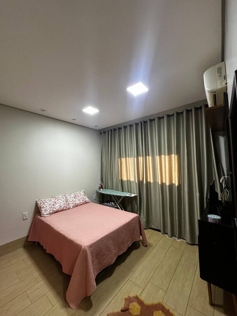 Casa, 3 quartos, 215 m² - Foto 8