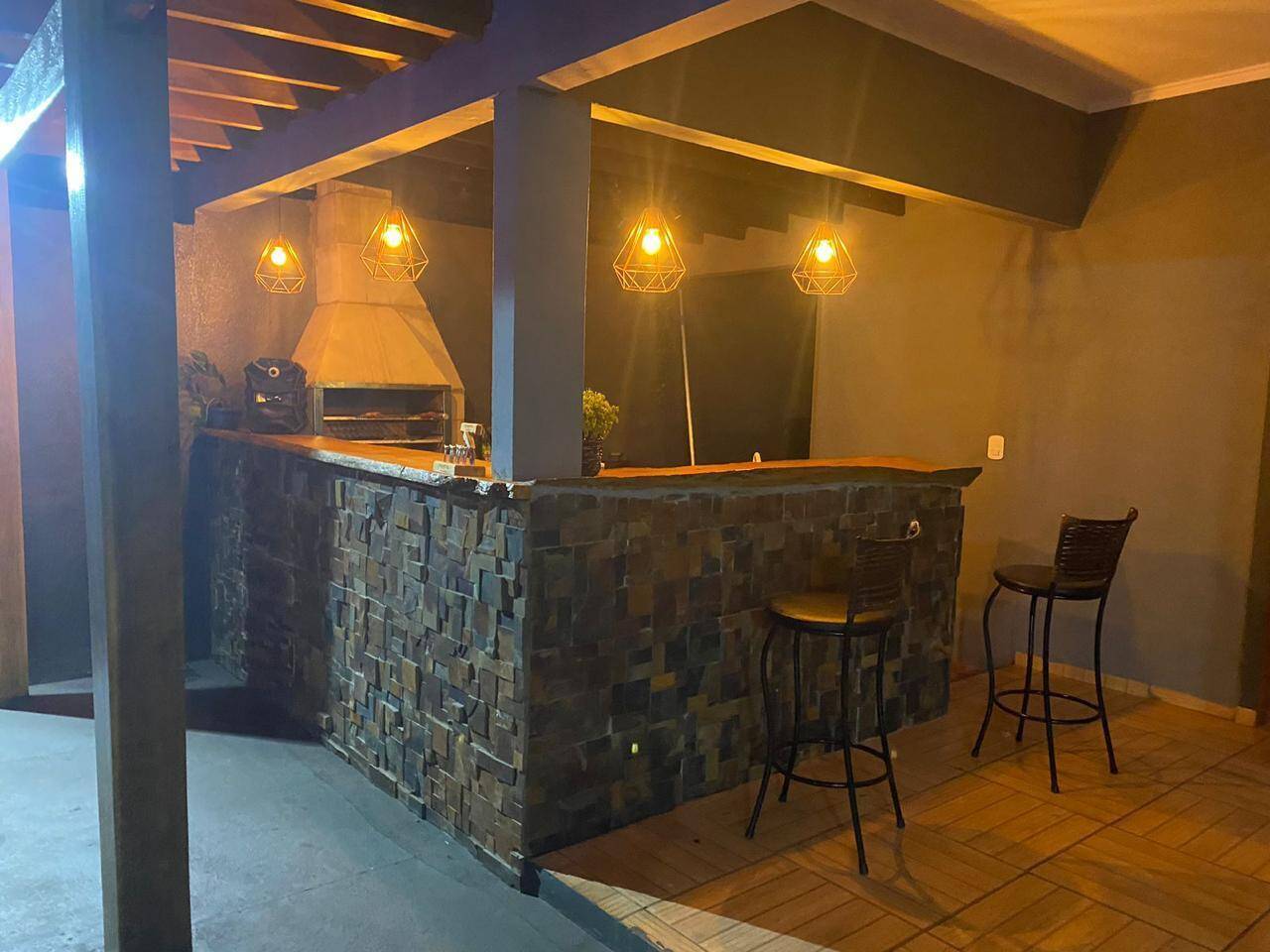 Casa, 2 quartos, 240 m² - Foto 1