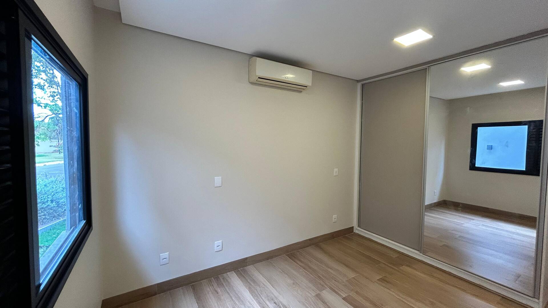 Casa, 4 quartos, 260 m² - Foto 6