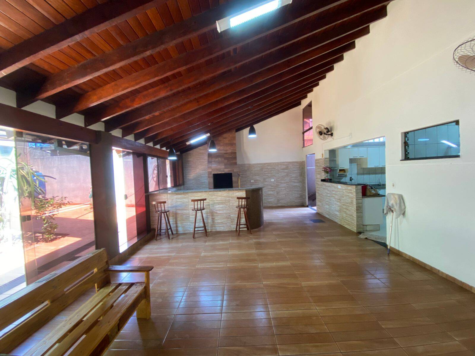 Casa, 5 quartos, 256 m² - Foto 1