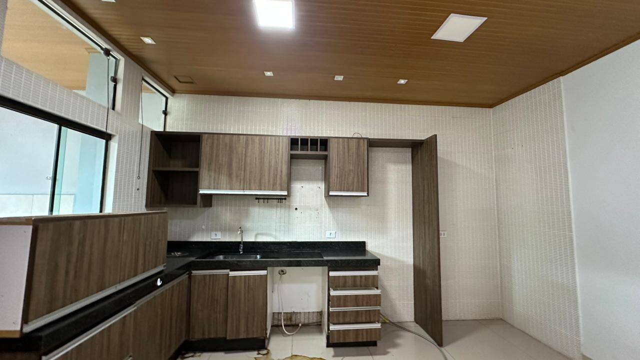 Casa, 2 quartos, 259 m² - Foto 14