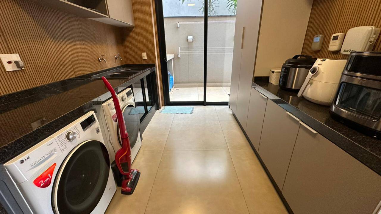 Sobrado, 3 quartos, 316 m² - Foto 11