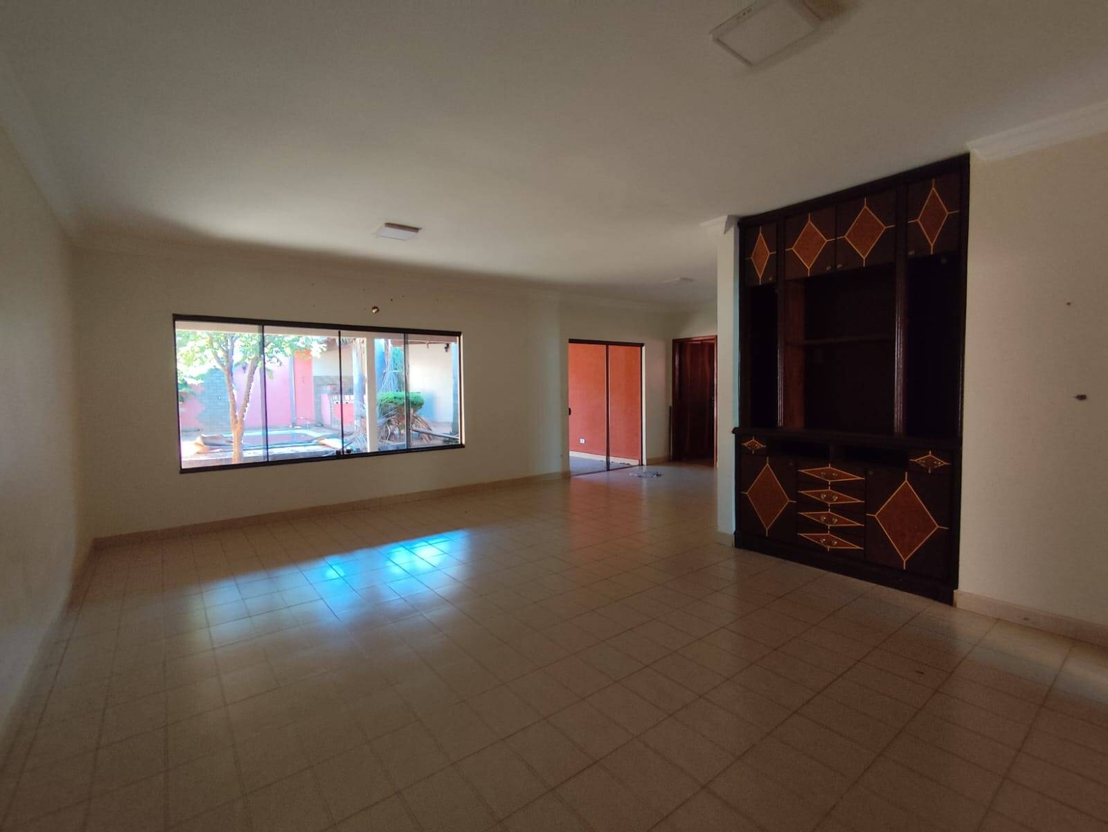 Casa, 4 quartos, 233 m² - Foto 1