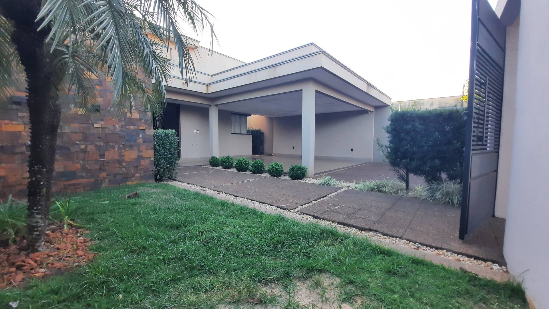 Casa, 3 quartos, 221 m² - Foto 1