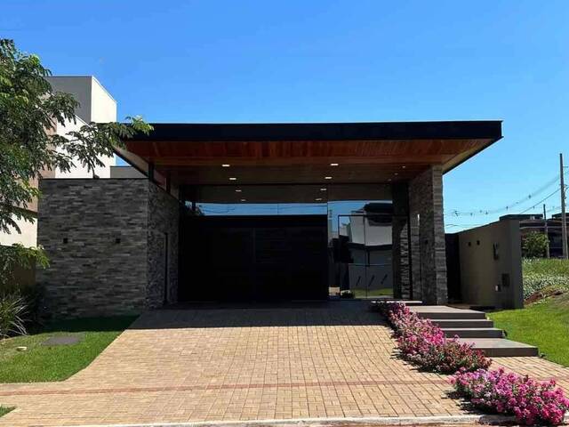 #9 - Casa para Venda em Dourados - MS