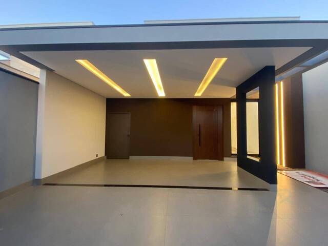 Casa para Venda em Dourados - 2