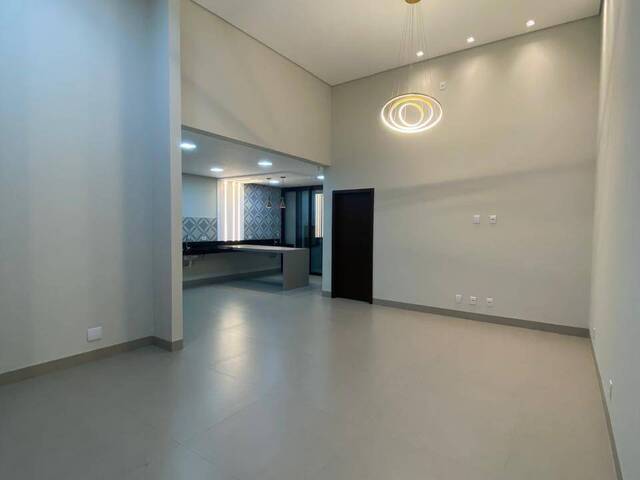 Casa para Venda em Dourados - 3