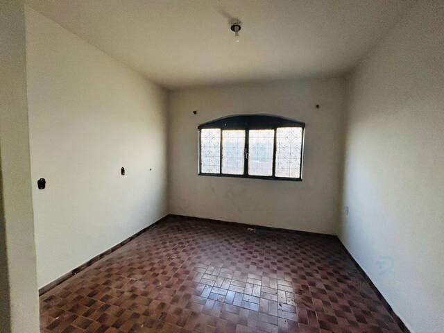 #36 - Casa para Venda em Dourados - MS