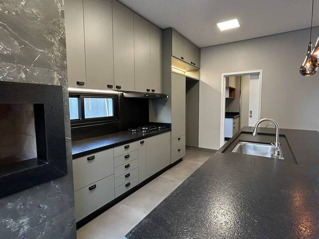 Casa para Venda em Dourados - 2