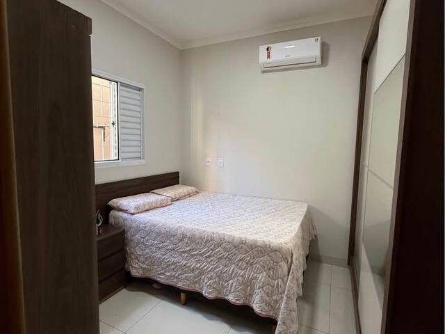 #50 - Casa para Venda em Dourados - MS