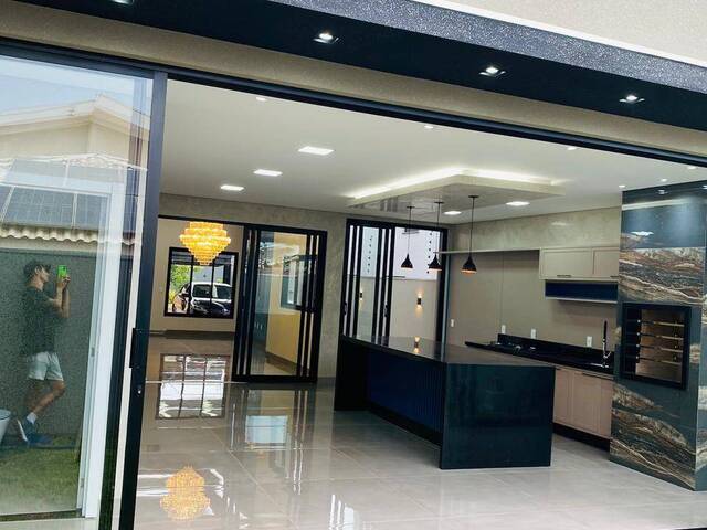 Casa para Venda em Dourados - 2