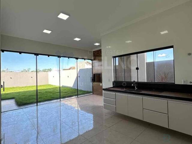 Casa para Venda em Dourados - 4