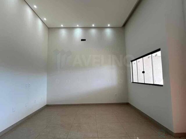 Casa para Venda em Dourados - 3