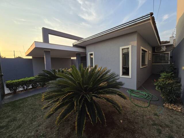 Casa para Venda em Dourados - 2