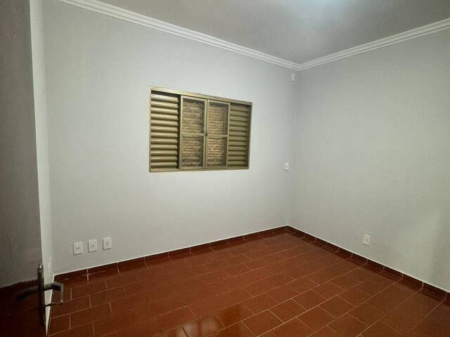 #60 - Casa para Venda em Dourados - MS