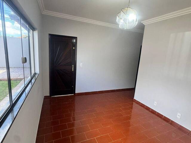Casa para Venda em Dourados - 5