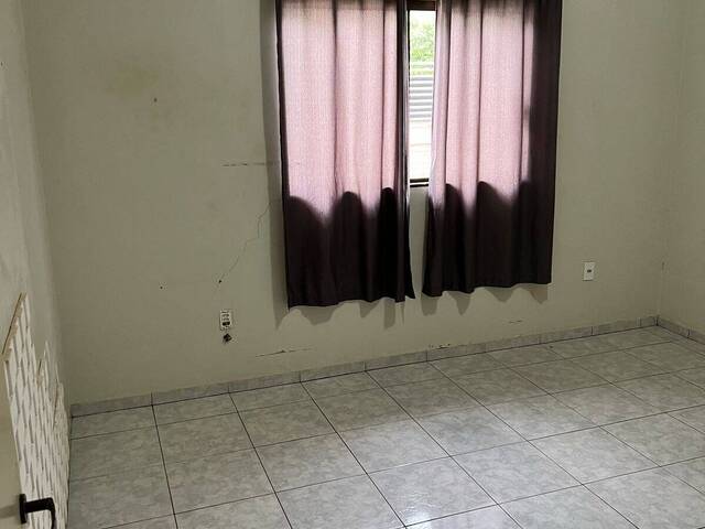 Casa para Venda em Dourados - 3