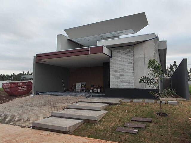 Casa para Venda em Dourados - 2