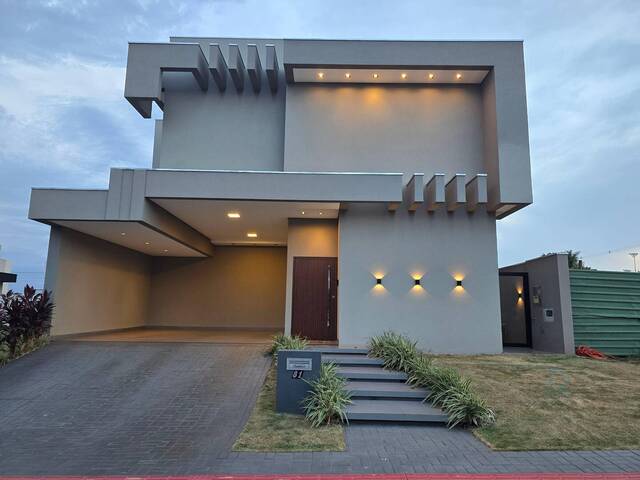 #68 - Casa para Venda em Dourados - MS