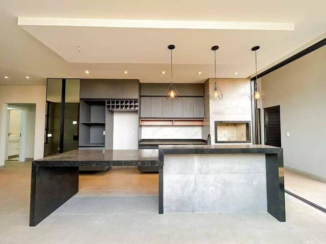 Casa para Venda em Dourados - 3