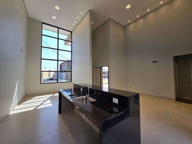 #82 - Casa para Venda em Dourados - MS