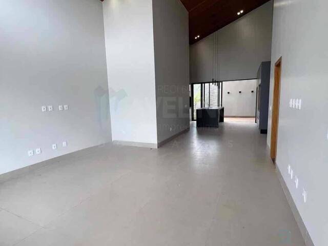 Casa para Venda em Dourados - 2