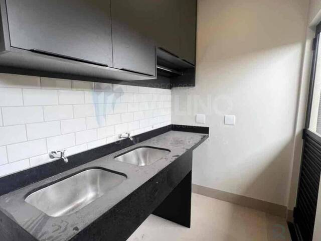 Casa para Venda em Dourados - 4