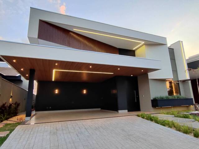 #73 - Casa para Venda em Dourados - MS