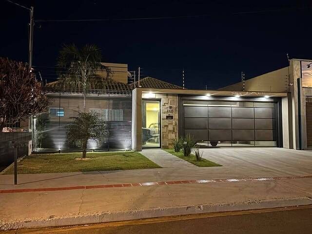 #208 - Casa para Venda em Dourados - MS - 2