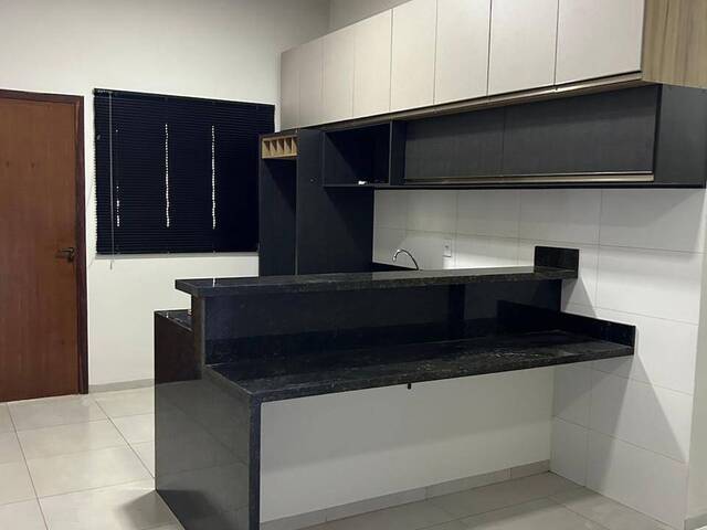 #220 - Casa para Venda em Dourados - MS - 2