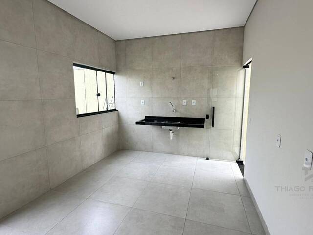 #229 - Casa para Venda em Dourados - MS - 2