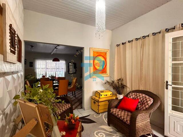 Casa para Venda em Dourados - 2