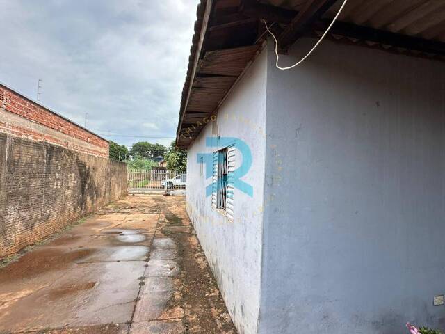 Casa para Venda em Dourados - 2