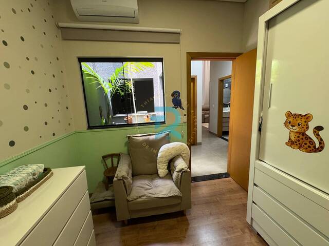 Casa para Venda em Dourados - 2