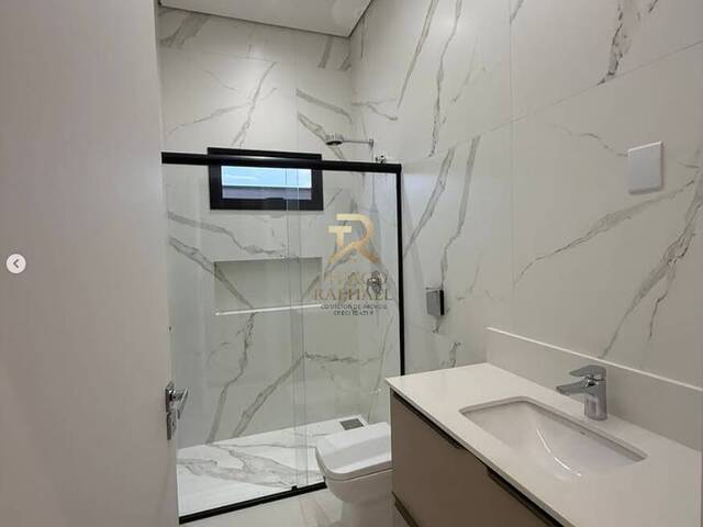 #298 - Casa para Venda em Dourados - MS - 2