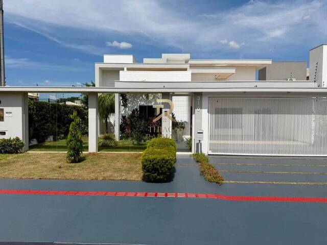 #303 - Casa para Venda em Dourados - MS - 1