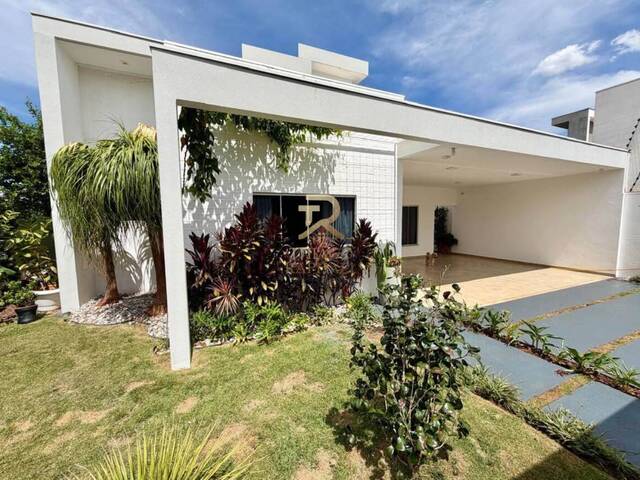 #303 - Casa para Venda em Dourados - MS - 2