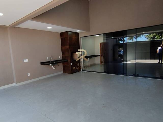 Casa para Venda em Dourados - 2