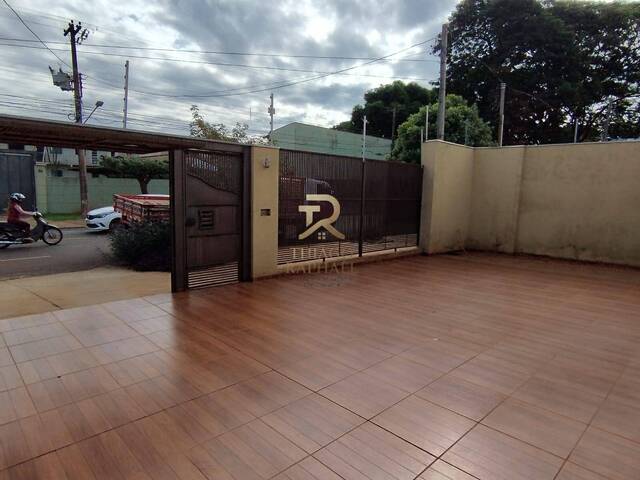 Casa para Venda em Dourados - 3
