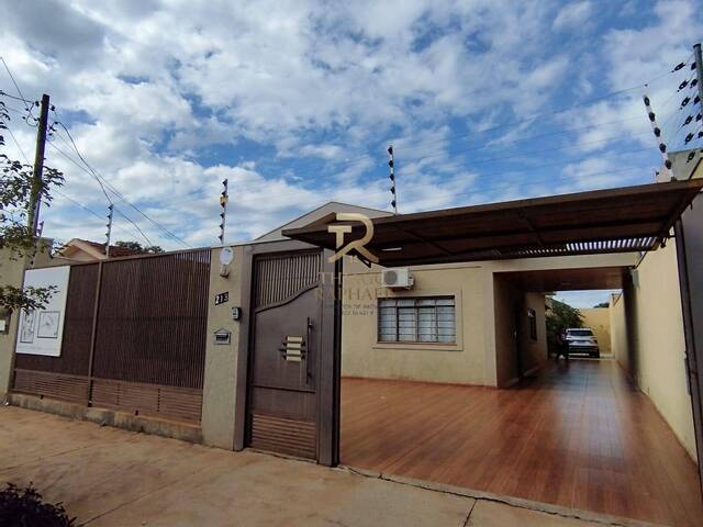 Casa para Venda em Dourados - 2