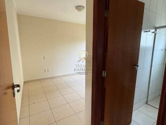 Apartamento para Venda em Dourados - 4